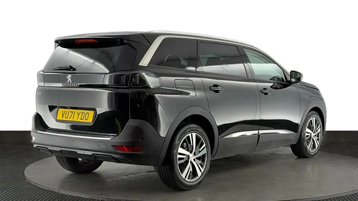2021-peugeot-5008-suv-15-bluehdi-allure-premium-big-3