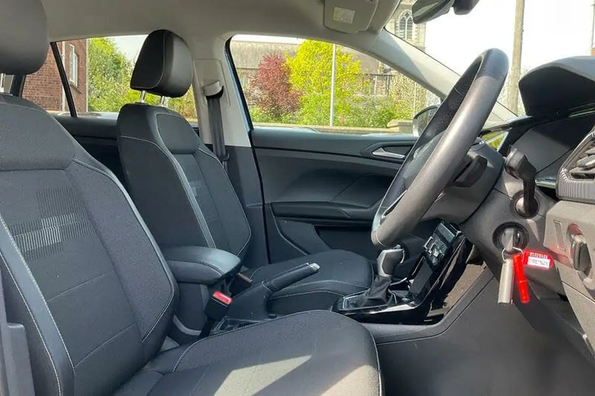 2022-volkswagen-t-cross-10-tsi-black-edition-110ps-dsg-big-16