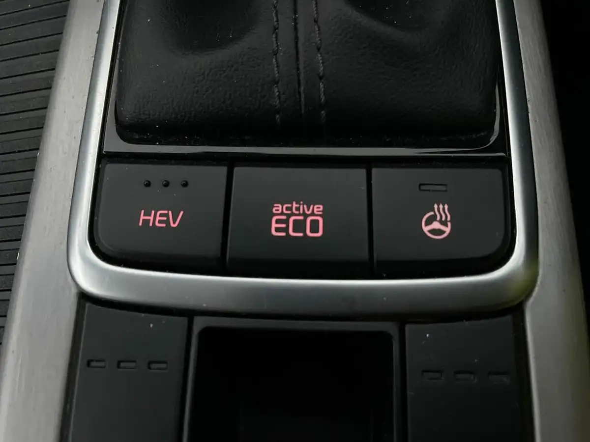 2020-kia-optima-20-gdi-phev-big-25