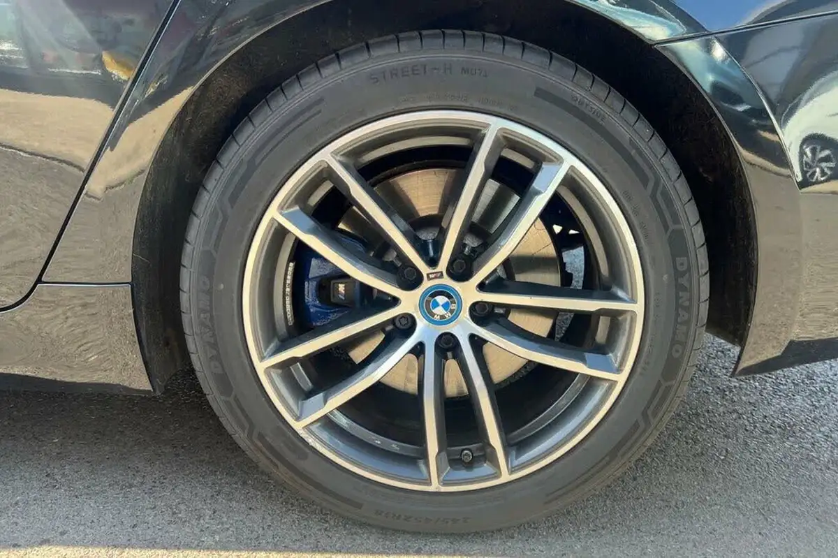 2022-bmw-5-series-20-530e-m-sport-touring-5d-big-46