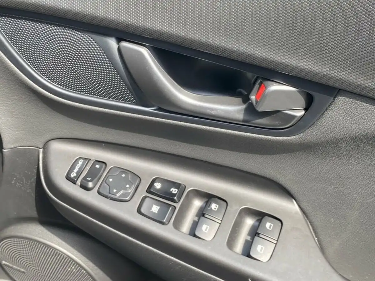 2019-hyundai-kona-16-t-gdi-iron-man-edition-big-17