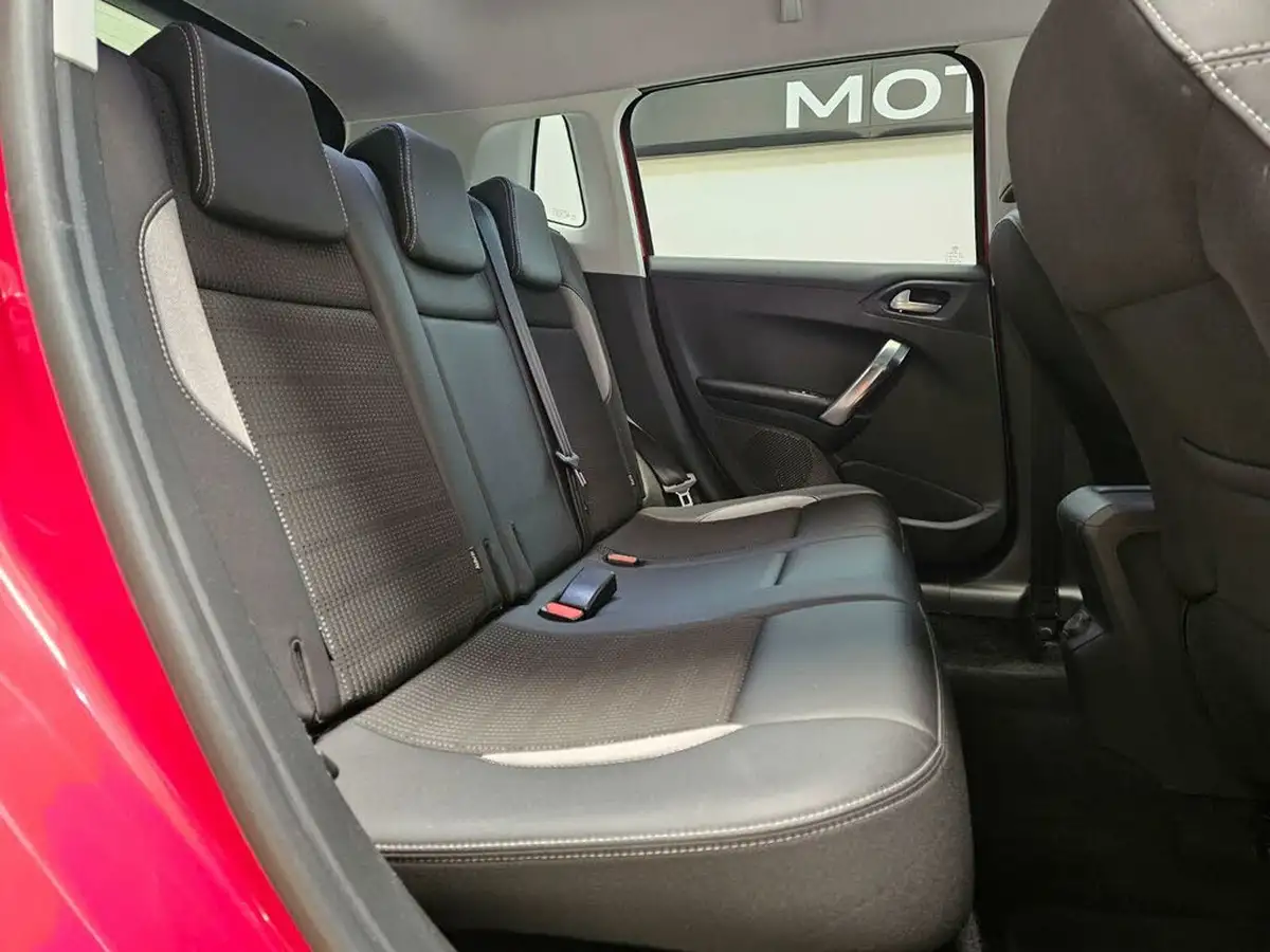 2018-peugeot-2008-suv-12-puretech-allure-130bhp-ss-big-27