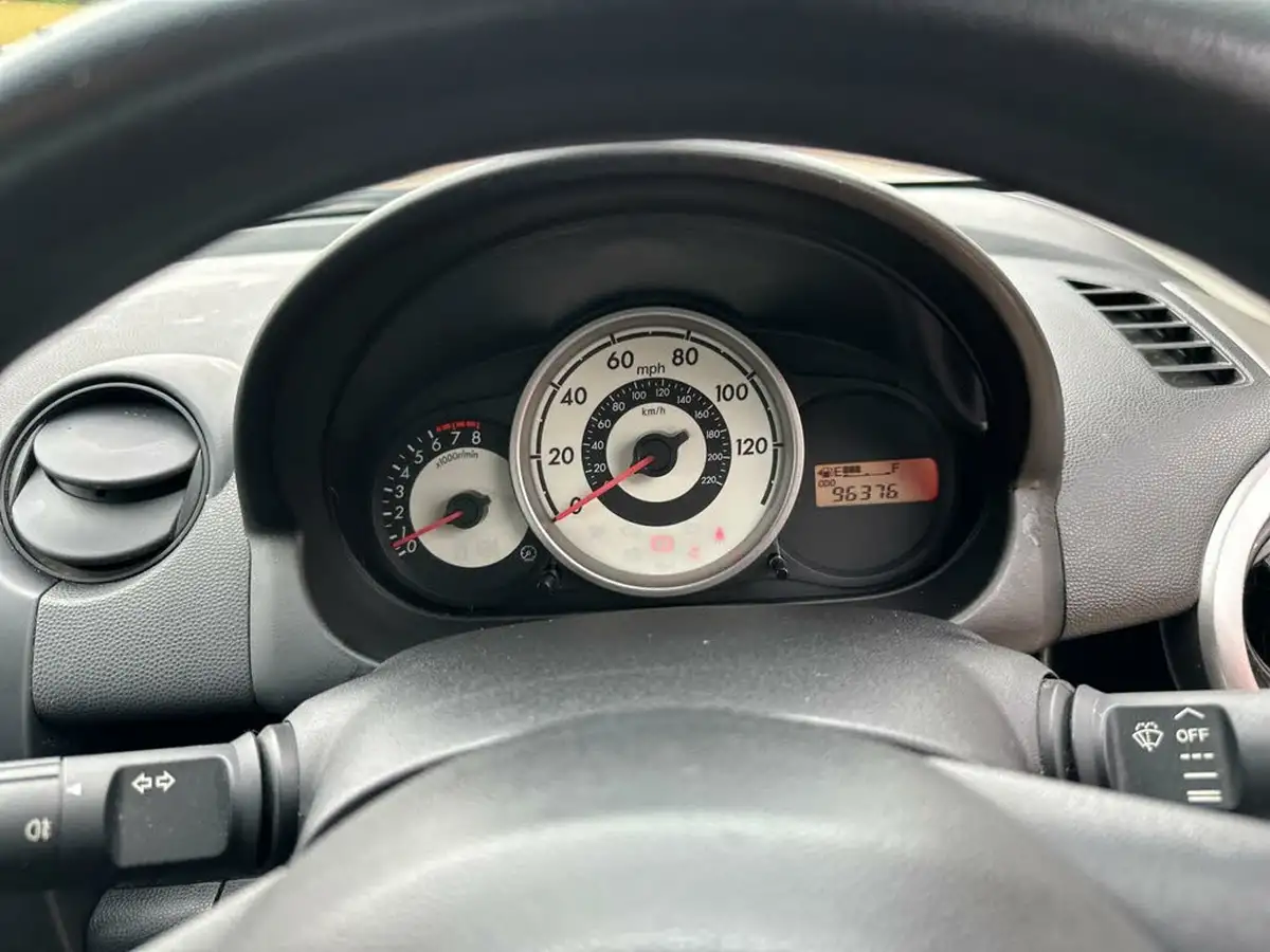 2010-mazda-mazda2-13-ts-air-con-3d-big-6