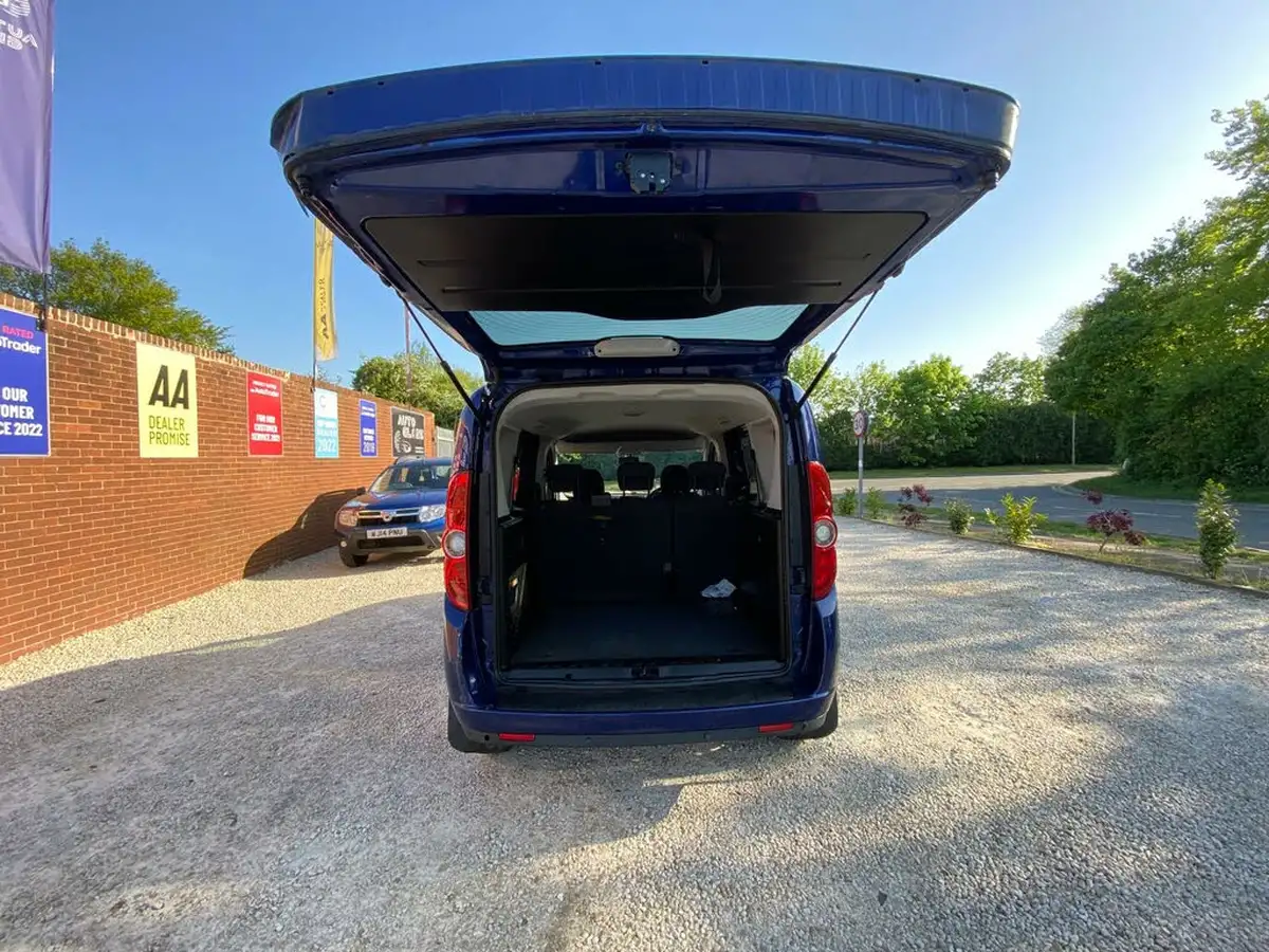 2014-fiat-doblo-16td-mylife-16multijet-105bhp-big-44