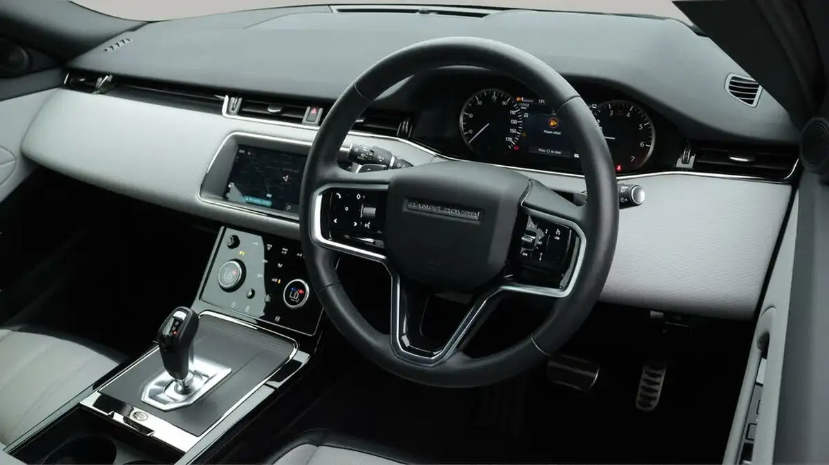 2022-land-rover-range-rover-evoque-15-p300e-r-dynamic-s-big-9