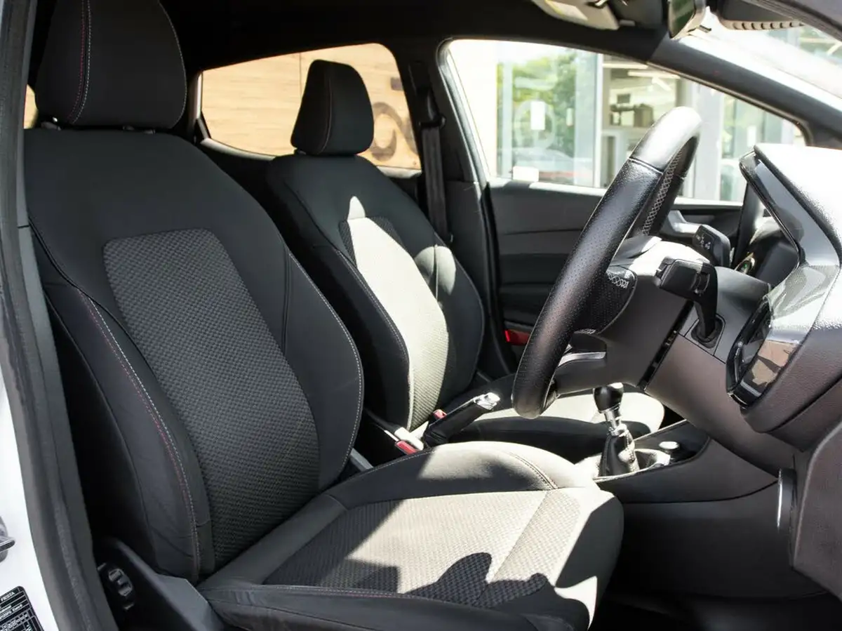 2018-ford-fiesta-10t-st-line-140ps-5d-big-26