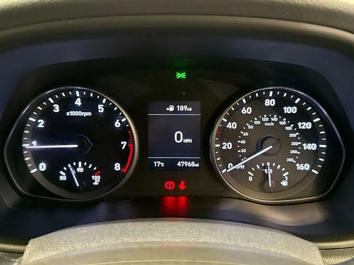 2019-hyundai-i30-10-t-gdi-se-nav-hatchback-big-18