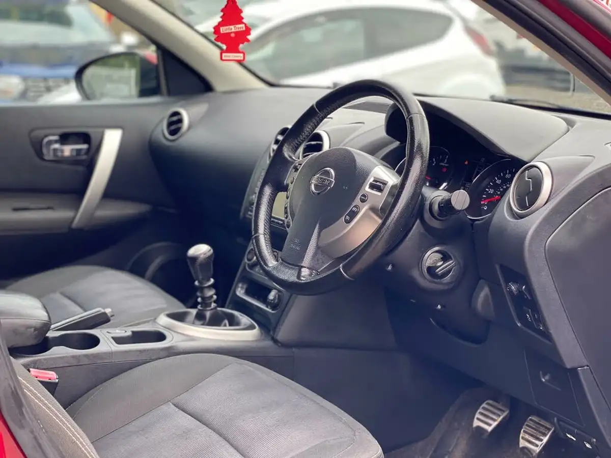 2012-nissan-qashqai-15td-n-tec-big-21