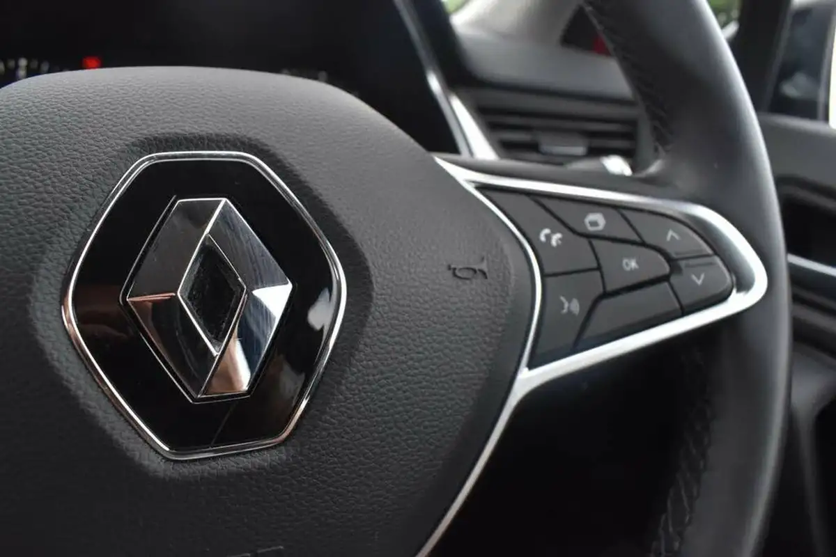 2021-renault-captur-13-tce-iconic-130bhp-big-21