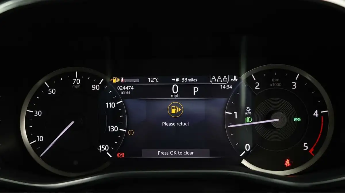 2022-jaguar-f-pace-20-d200-r-dynamic-s-big-9