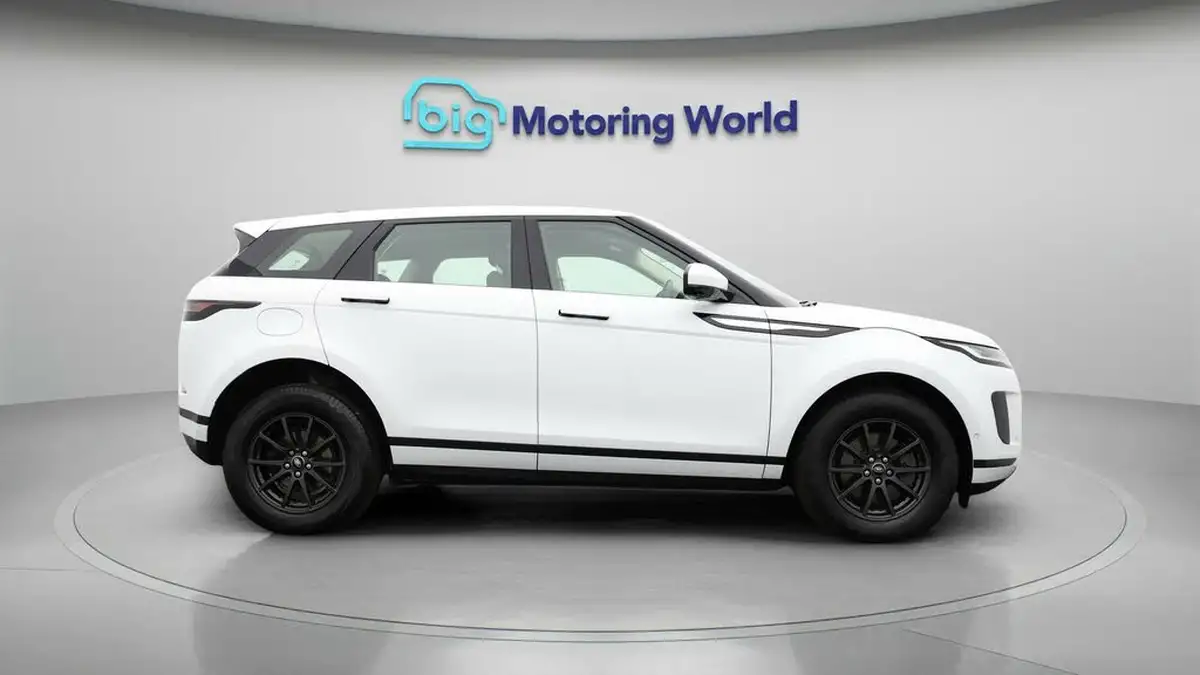 2021-land-rover-range-rover-evoque-20-d165-evoque-big-7
