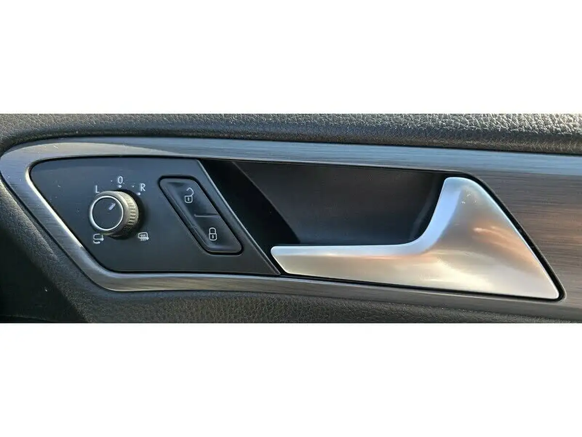 2020-volkswagen-golf-e-e-golf-big-14