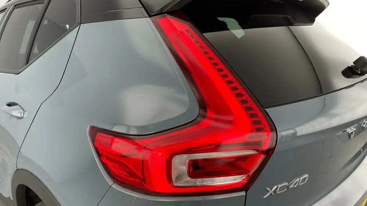 2021-volvo-xc40-20-b4-r-design-pro-194bhp-awd-auto-big-27