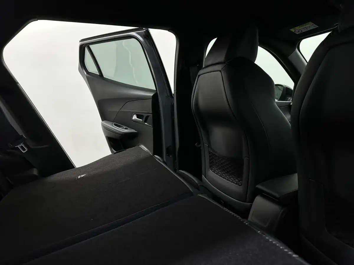 2022-peugeot-2008-suv-12-puretech-gt-eat8-big-44