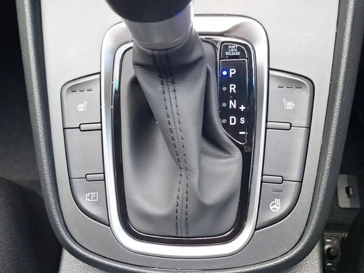 2022-hyundai-kona-16-gdi-premium-big-12