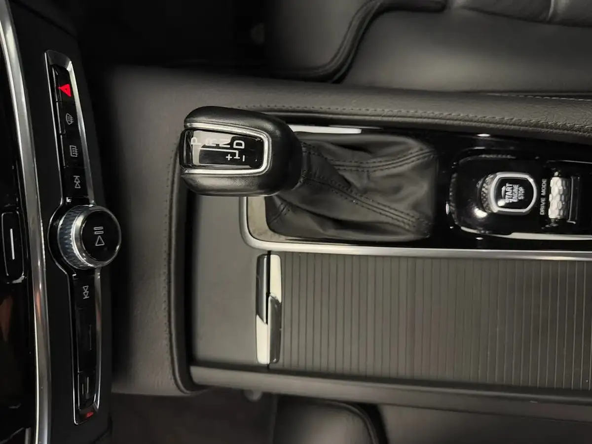 2019-volvo-v90-20-t4-momentum-plus-big-15