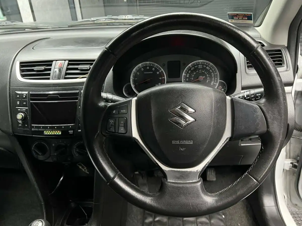 2013-suzuki-swift-12-sz2-3d-big-10