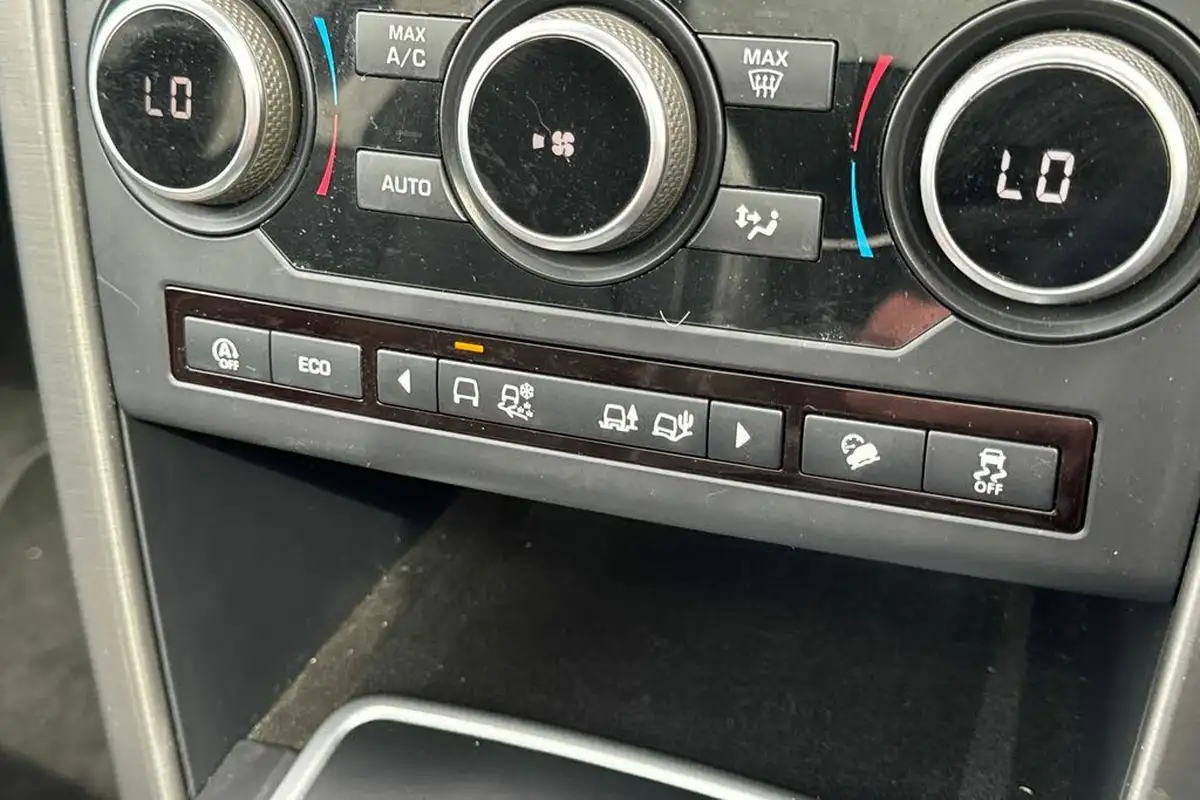 2017-land-rover-discovery-sport-20sd4-hse-dynamic-lux-big-28