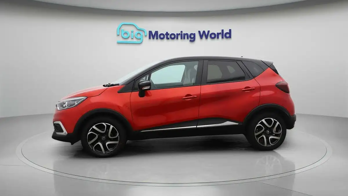 2019-renault-captur-09-tce-iconic-big-4