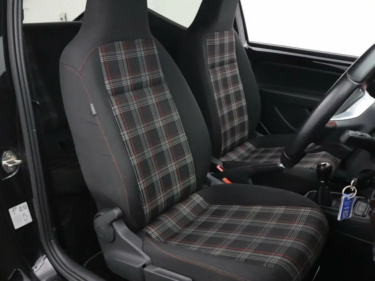 2021-volkswagen-up-10-gti-3d-big-13
