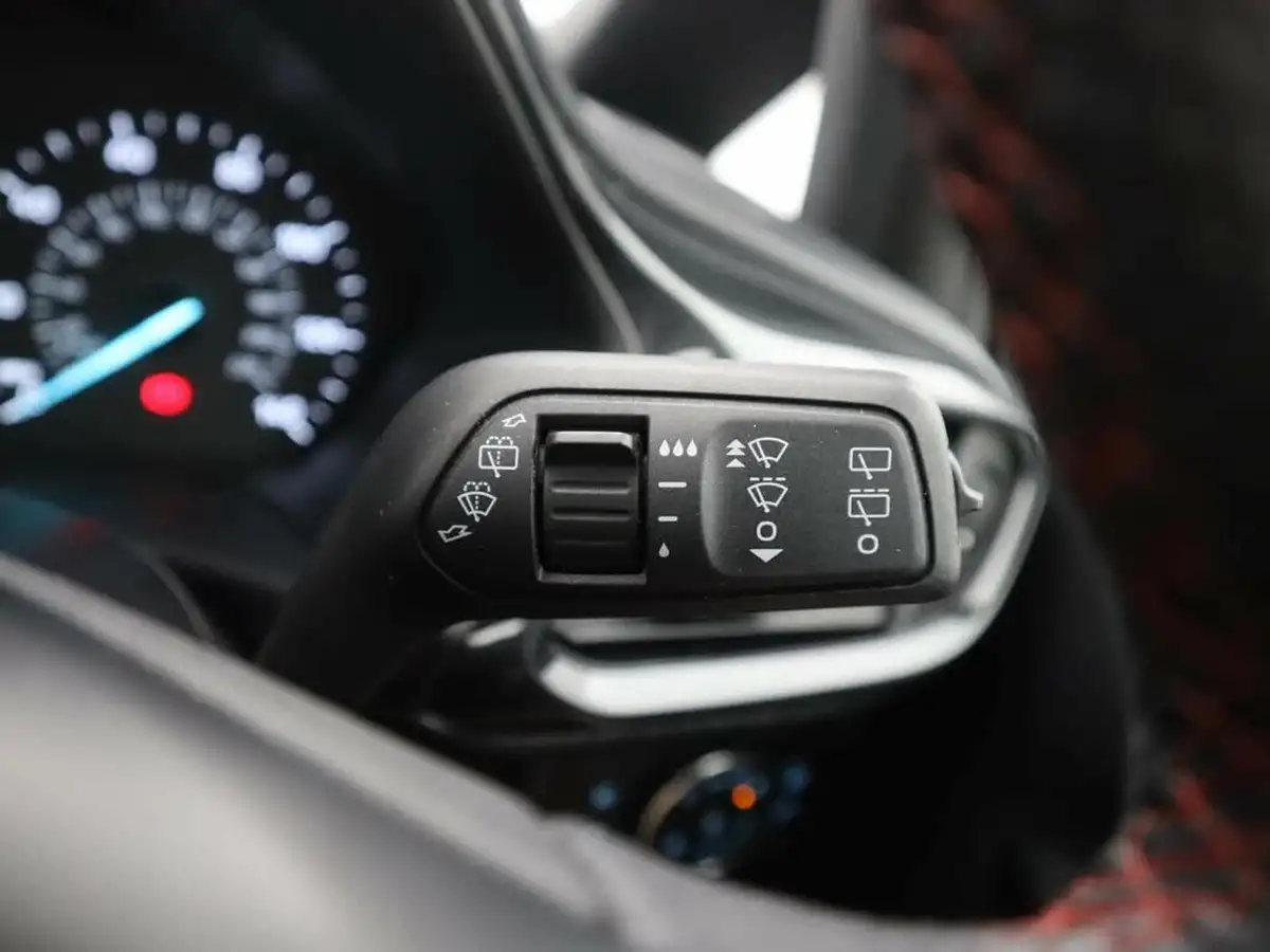 2022-ford-fiesta-10t-st-line-100ps-5d-big-36