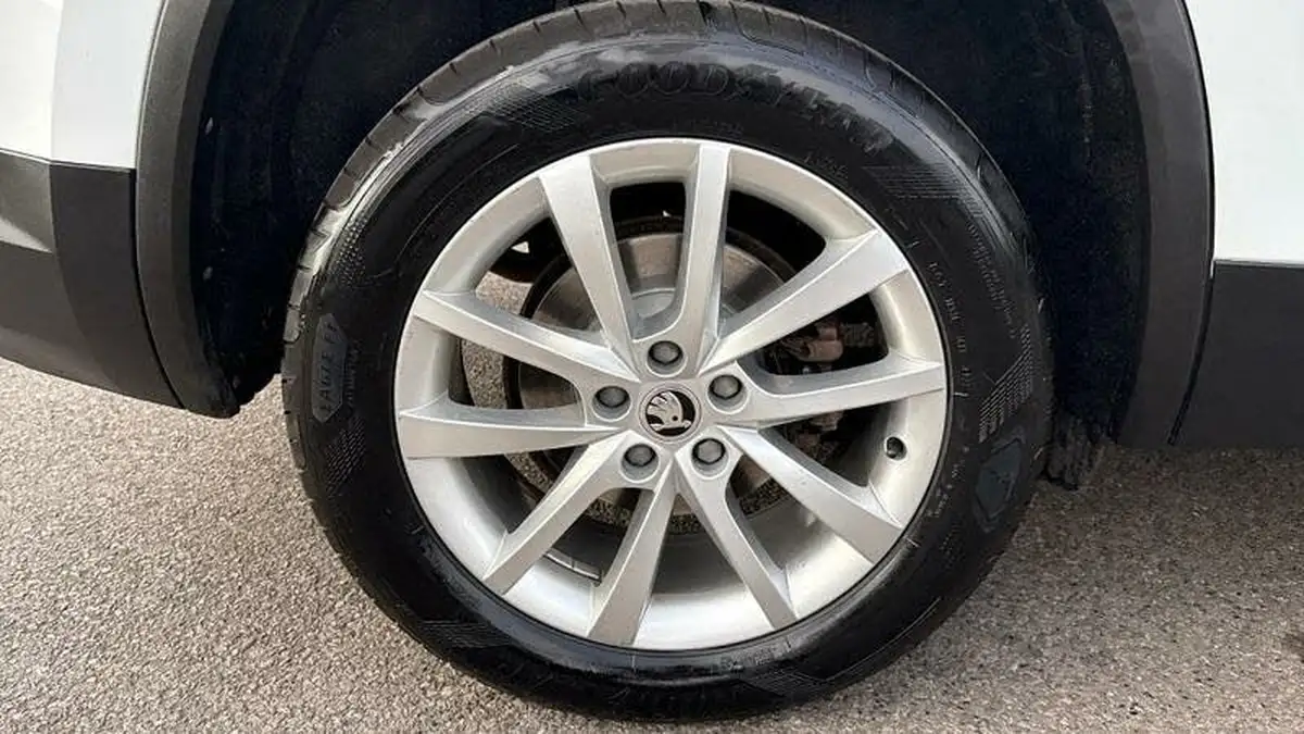 2021-skoda-kodiaq-15-tsi-se-5-dsg-big-8
