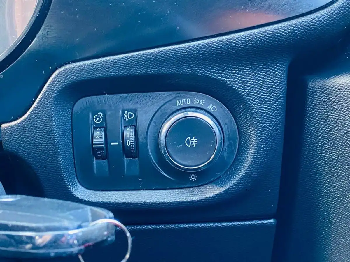 2020-vauxhall-corsa-12i-se-big-22