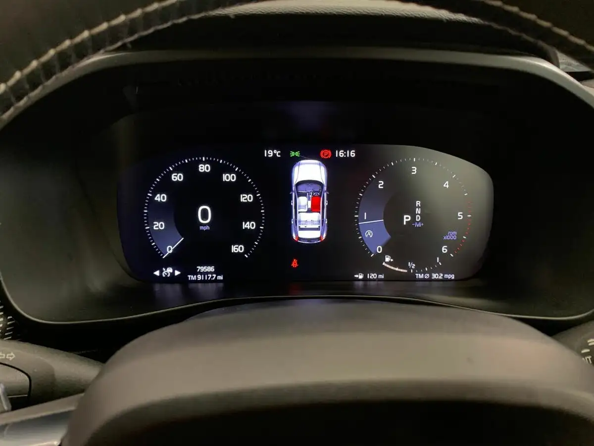 2018-volvo-xc40-20td-d4-first-edition-big-33