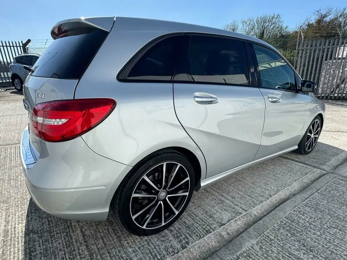 2013-mercedes-benz-b-class-18td-b180-sport-big-7