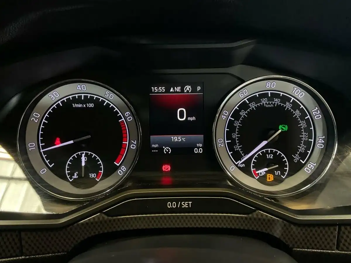 2018-skoda-superb-14-tsi-act-sportline-hatchback-dsg-big-44