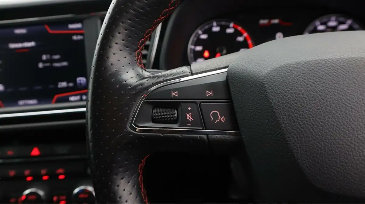 2019-seat-leon-15-tsi-evo-fr-130ps-hatchback-big-24