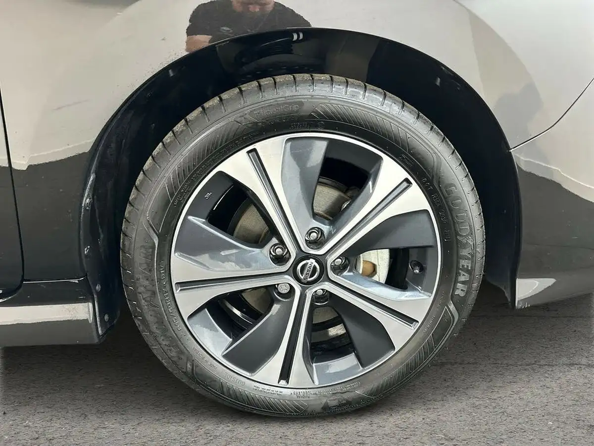 2022-nissan-leaf-e-tekna-big-8