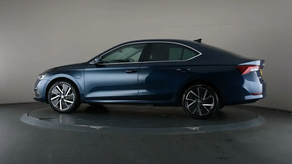 2021-skoda-octavia-14-tsi-se-l-hatchback-big-74