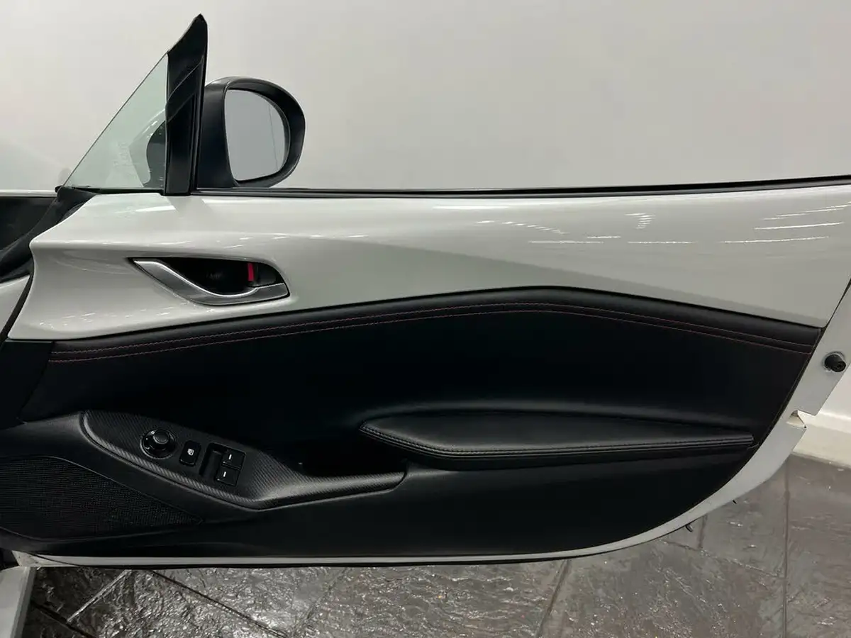 2015-mazda-mx-5-15-se-l-nav-big-30