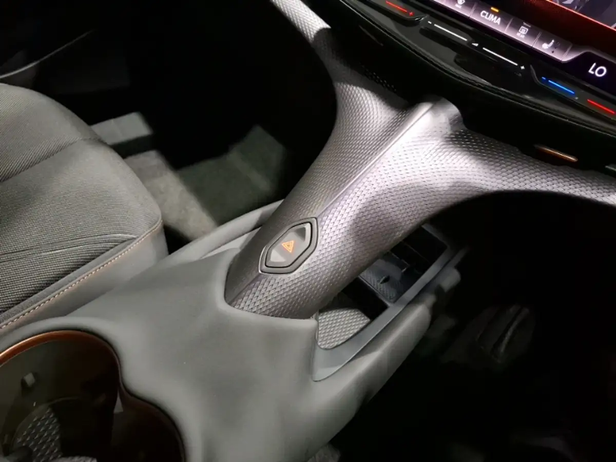 2022-land-rover-range-rover-sport-50-v8-p575-svr-big-16