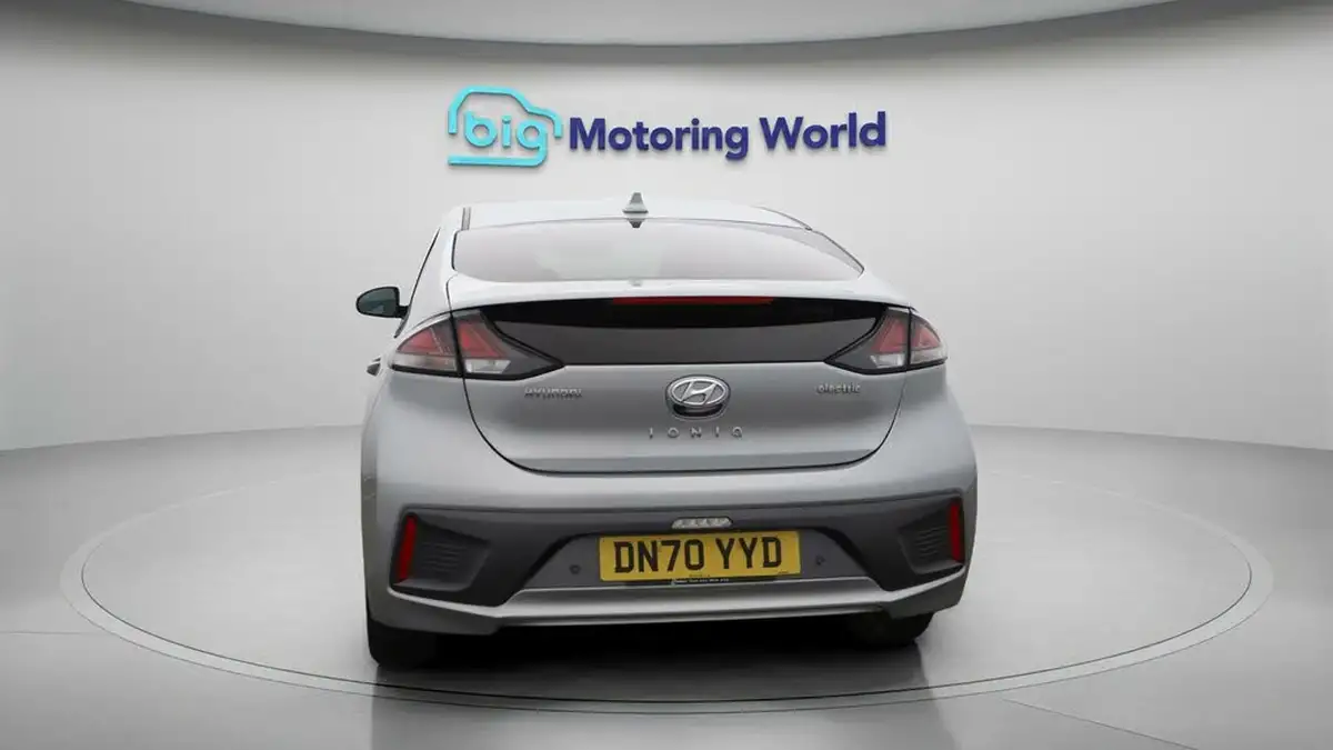 2020-hyundai-ioniq-e-premium-se-electric-100kw-big-6