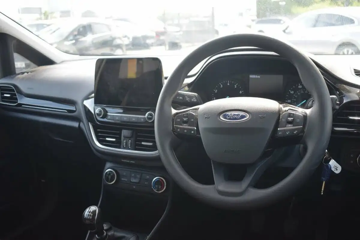 2021-ford-fiesta-10t-trend-100ps-5d-big-2