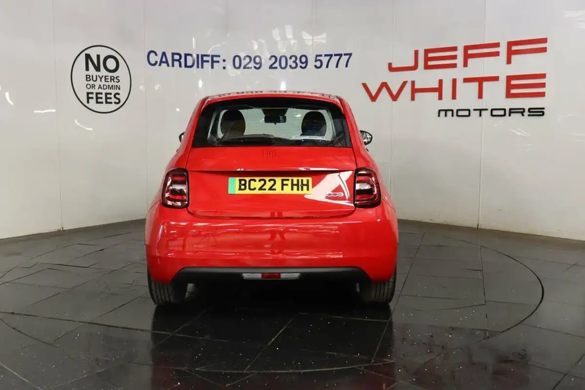 2022-fiat-500-e-red-117bhp-big-3