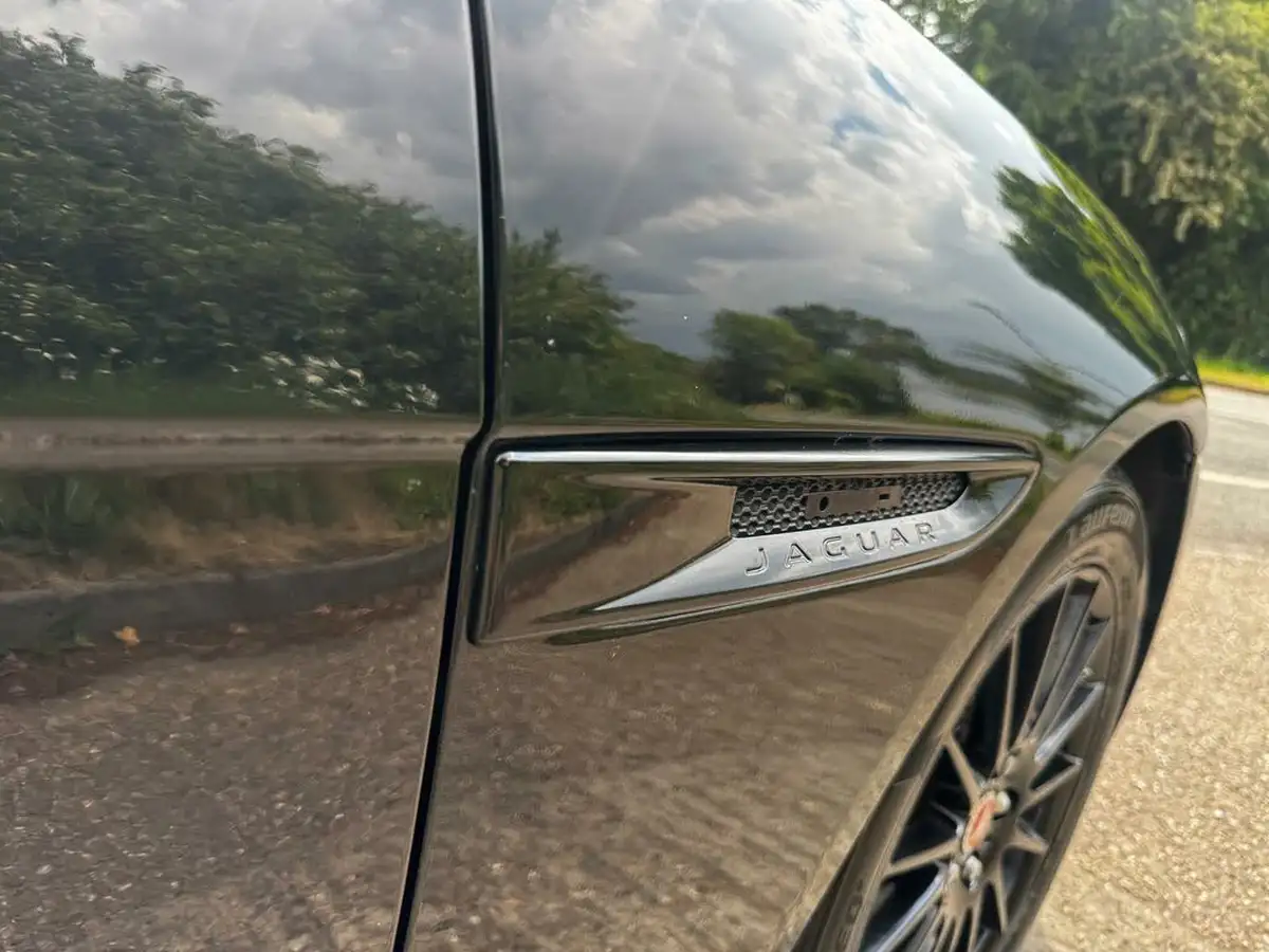 2016-jaguar-xe-20d-r-sport-163ps-auto-big-57