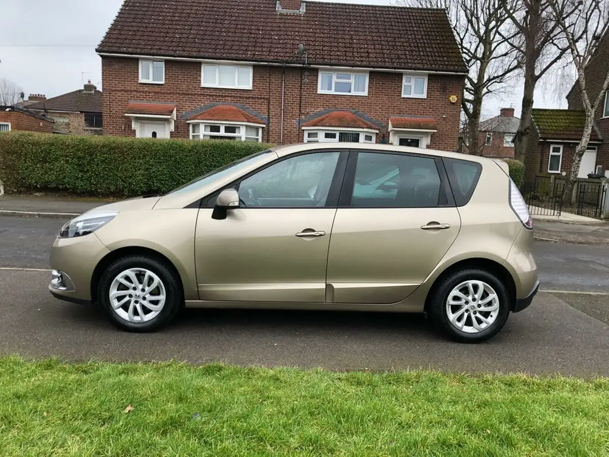 2014-renault-scenic-15td-dynamique-tom-tom-energy-ss-big-4