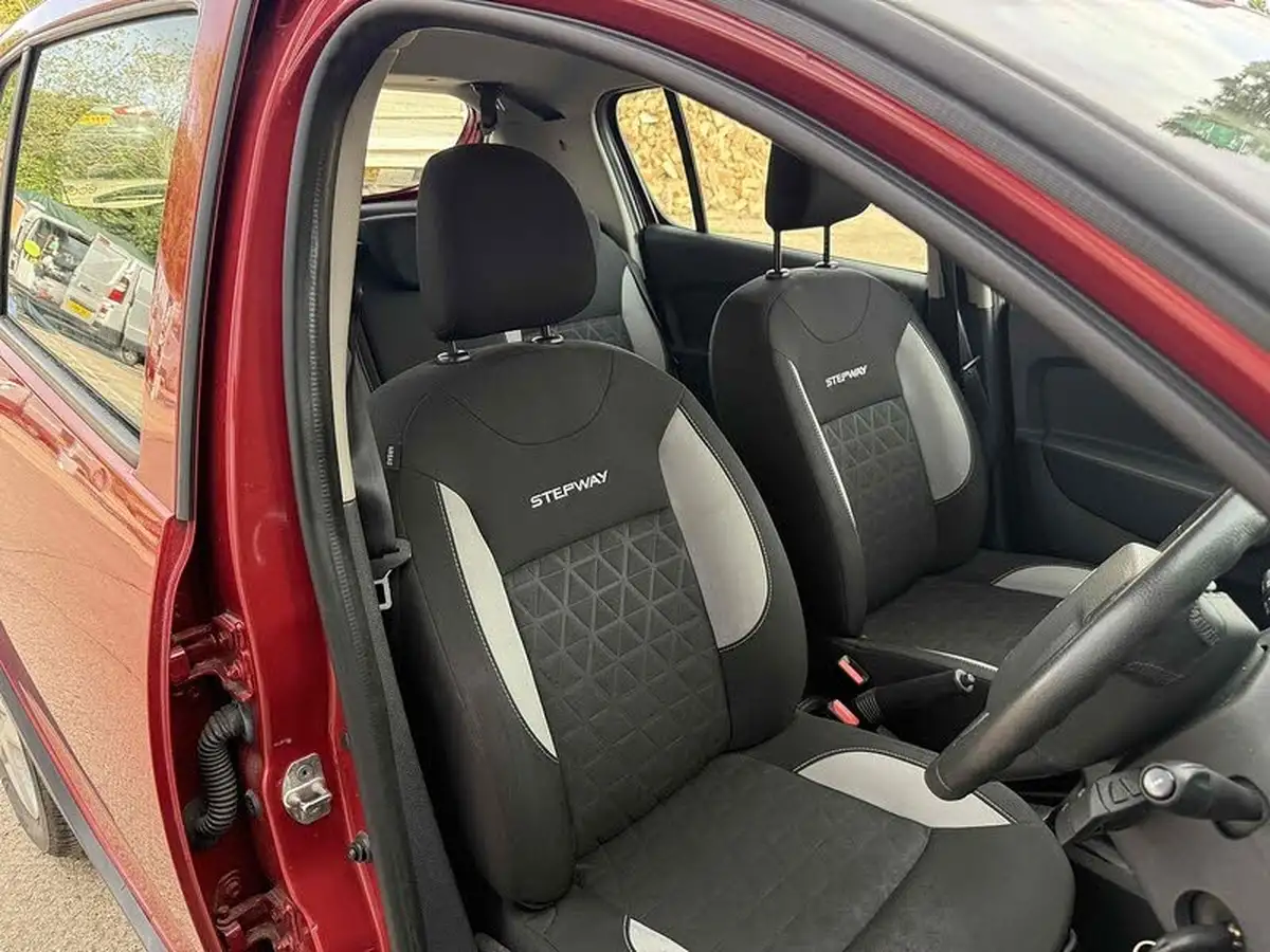 2015-dacia-sandero-stepway-15d-laureate-big-8