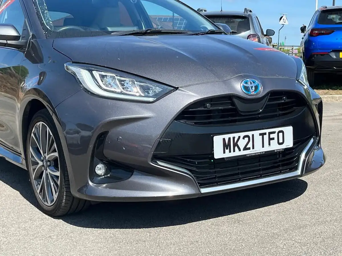 2021-toyota-yaris-15-vvt-i-excel-big-18
