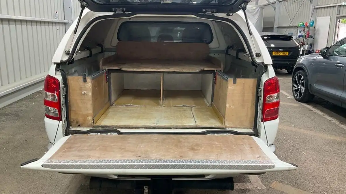 2018-mitsubishi-l200-24di-d-warrior-eu6-big-4