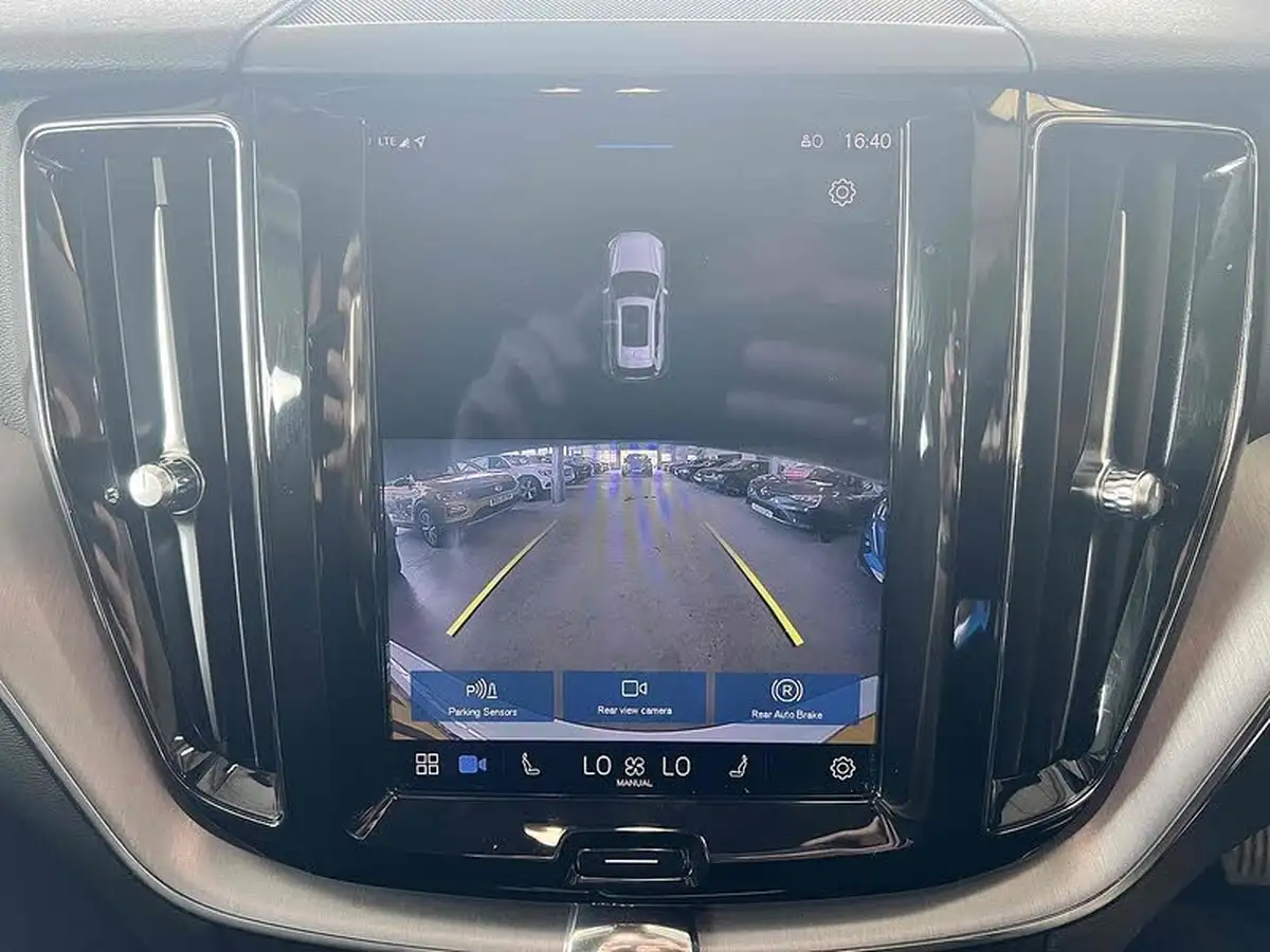 2021-volvo-xc60-20-b5-momentum-big-13