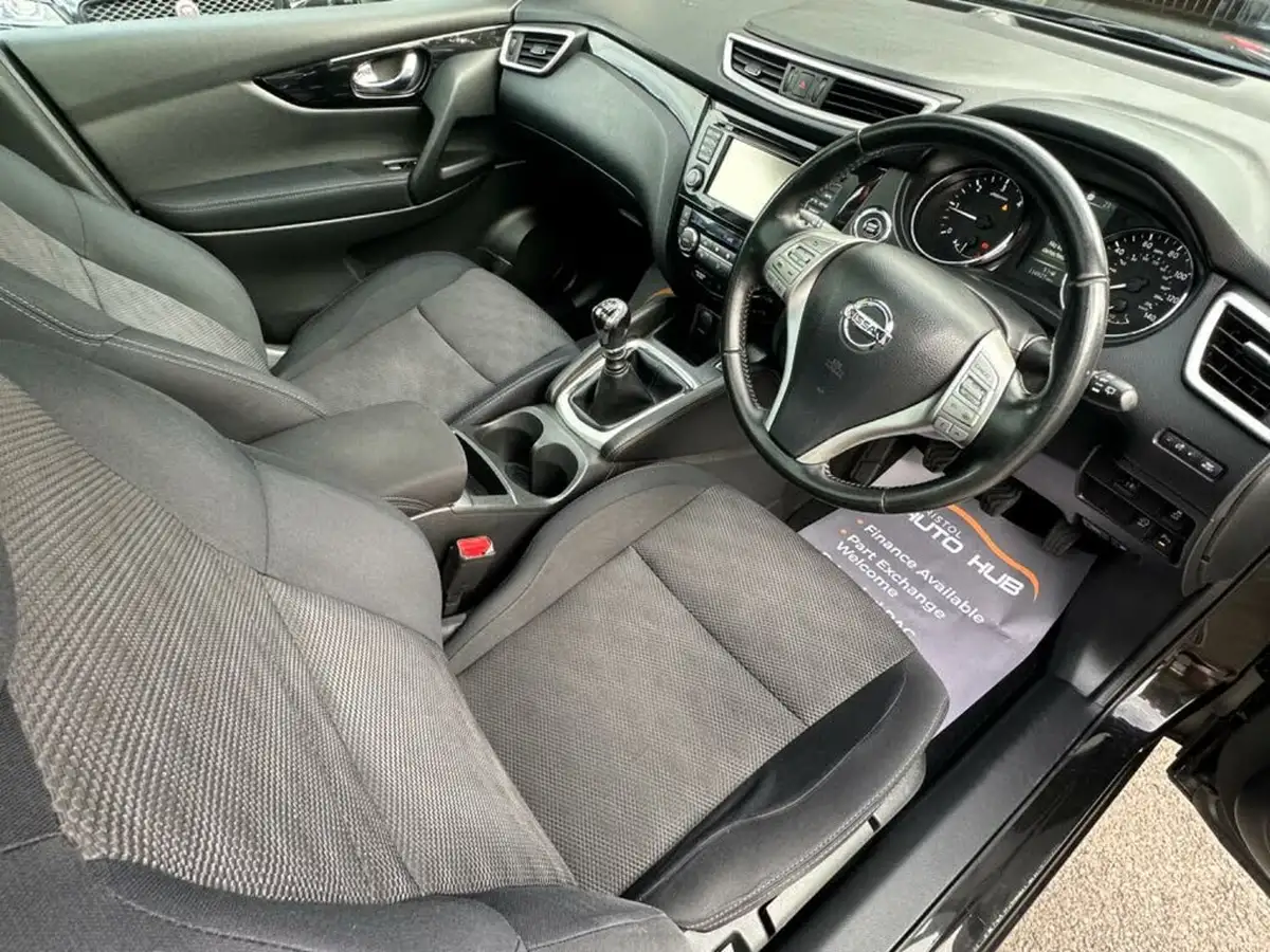 2014-nissan-qashqai-15dci-acenta-premium-big-10