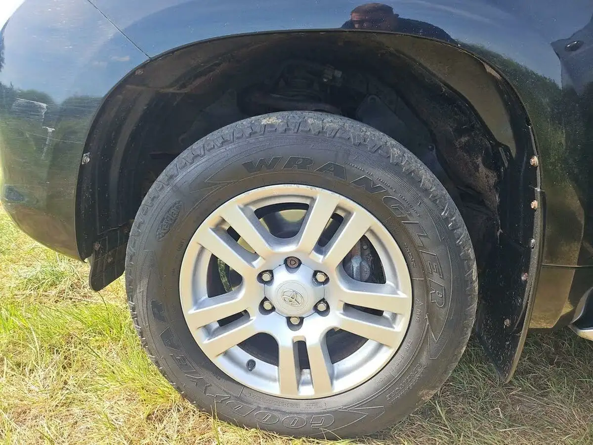 2013-toyota-land-cruiser-30td-lc5-big-15