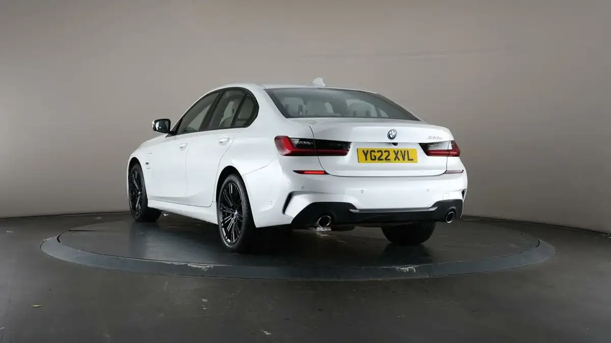 2022-bmw-3-series-20-330e-m-sport-pro-pack-saloon-4d-big-67