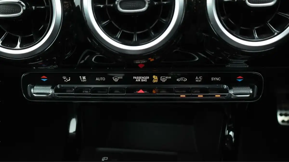 2019-mercedes-benz-a-class-13-a180-amg-line-hatchback-5d-big-12