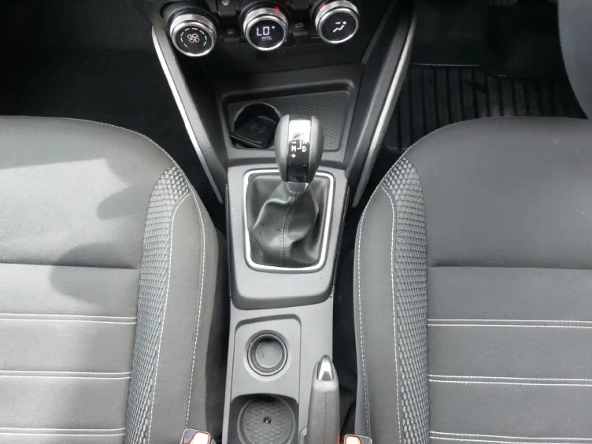 2022-dacia-duster-13-tce-prestige-150bhp-edc-big-15