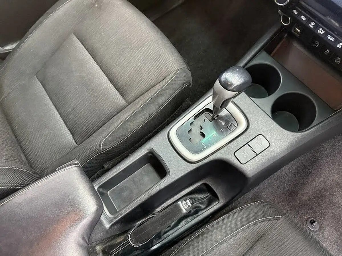 2018-toyota-hi-lux-24d-invincible-ss-auto-big-26